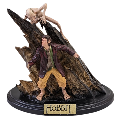 The Hobbit: An top Unexpected Journey / Gollum Meets Bilbo Statue